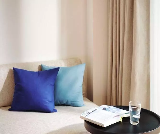 اتاق سوپریور, Relo  The Urban Escape   Huahin