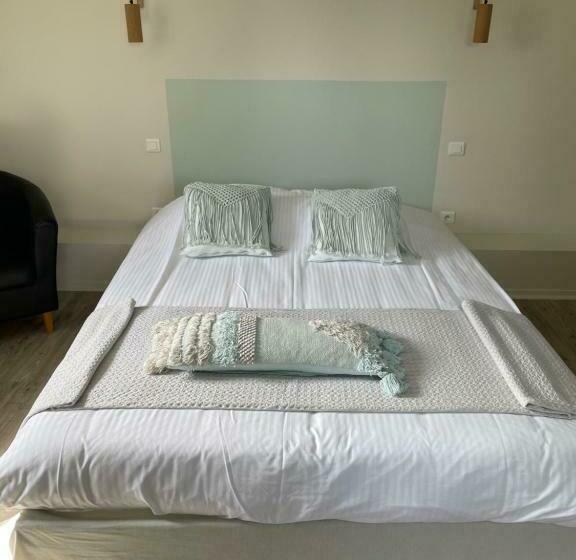 패밀리 룸, Les étangs Des Couartes