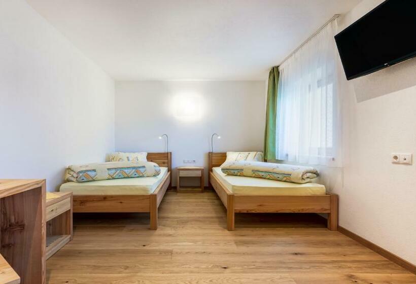 标准间, Chavalatsch