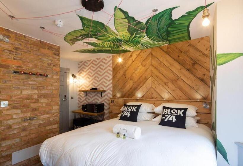 Номер Superior, Blok74