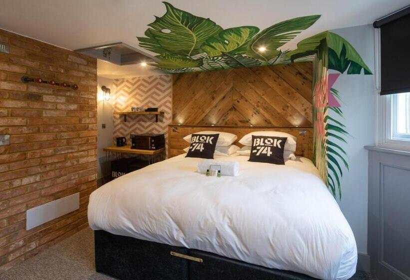 Номер Superior, Blok74