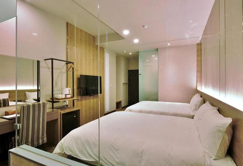 اتاق لوکس چهار تخته, Muen Yuan Dong Hot Spring