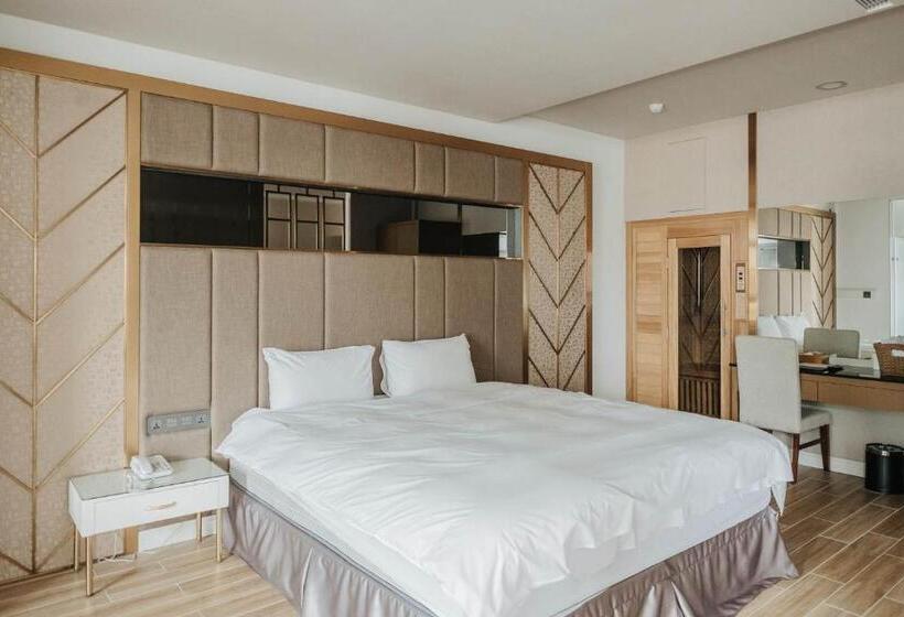 سوییت اجرایی, Muen Yuan Dong Hot Spring