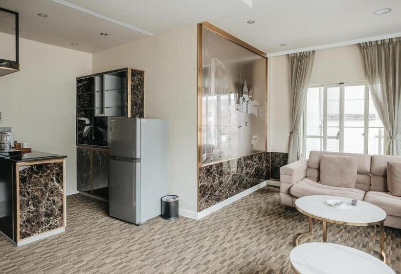 سوییت اجرایی, Muen Yuan Dong Hot Spring