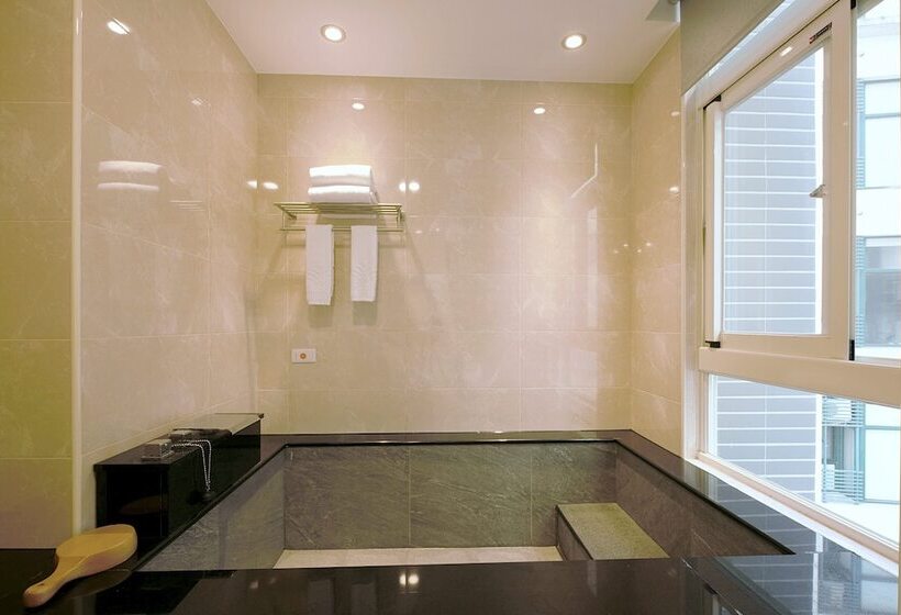 اتاق لوکس, Muen Yuan Dong Hot Spring