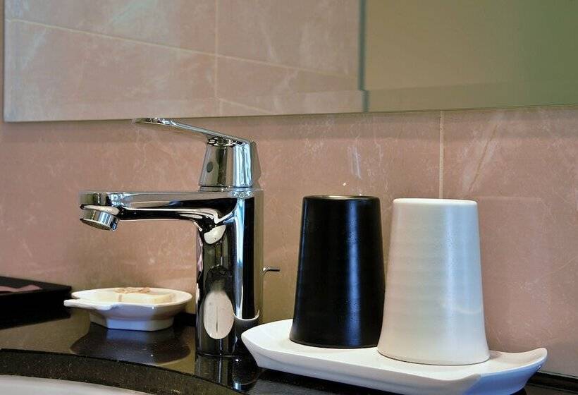 اتاق لوکس, Muen Yuan Dong Hot Spring