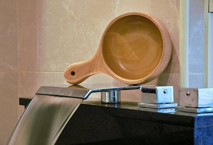 اتاق لوکس چهار تخته, Muen Yuan Dong Hot Spring