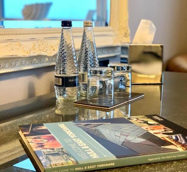 Cameră Basic, Salt On The Harbour