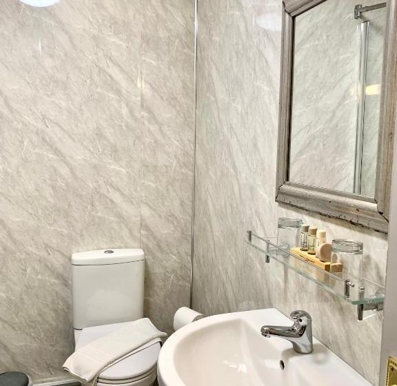 Cameră Basic, Salt On The Harbour