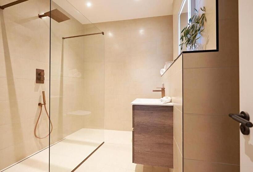 キングサイズベッドのスタンダードルーム, Valentino S Restaurant With Rooms