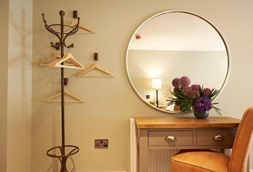 חדר סטנדרט עם מיטת קינג, Valentino S Restaurant With Rooms