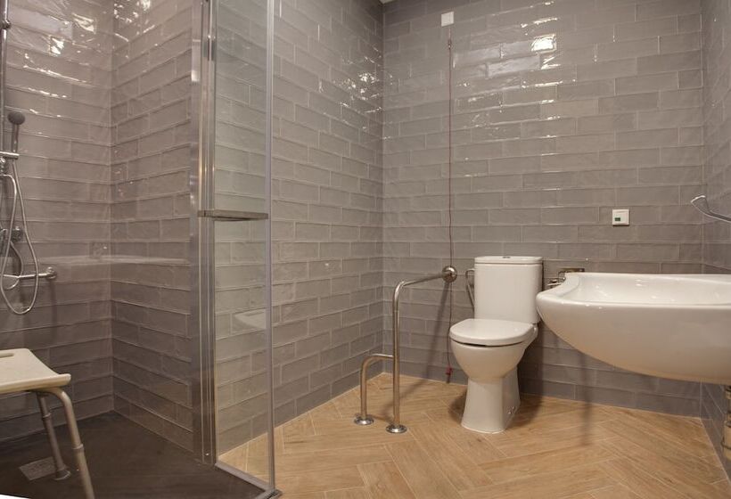 اتاق استاندارد برای معلولان, Suites You Soho