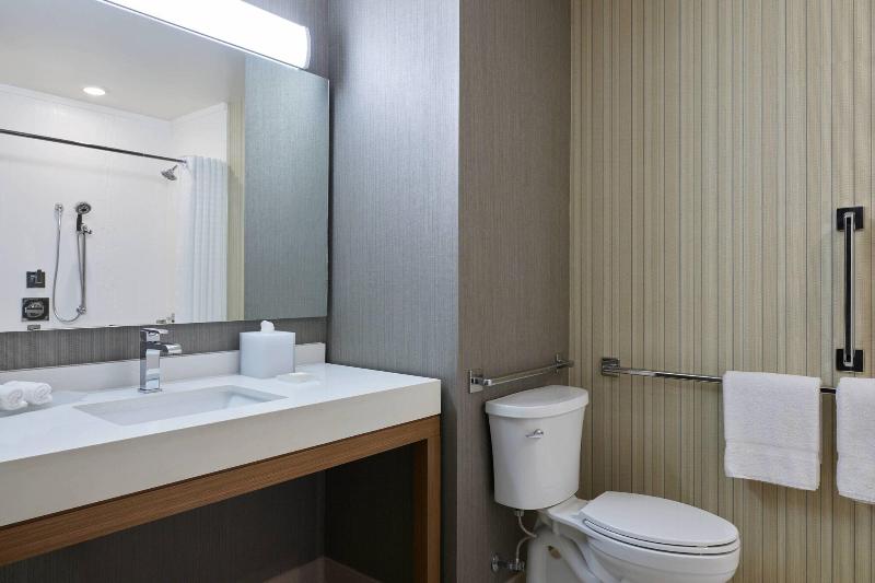 キングサイズベッドのスタンダードルーム, Courtyard Denver Aurora