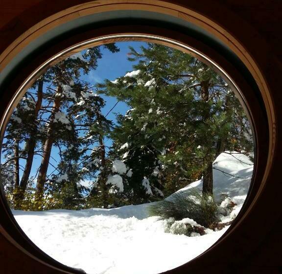 غرفة قياسية مزوَّدة بتراس, La Roche Aux Fées