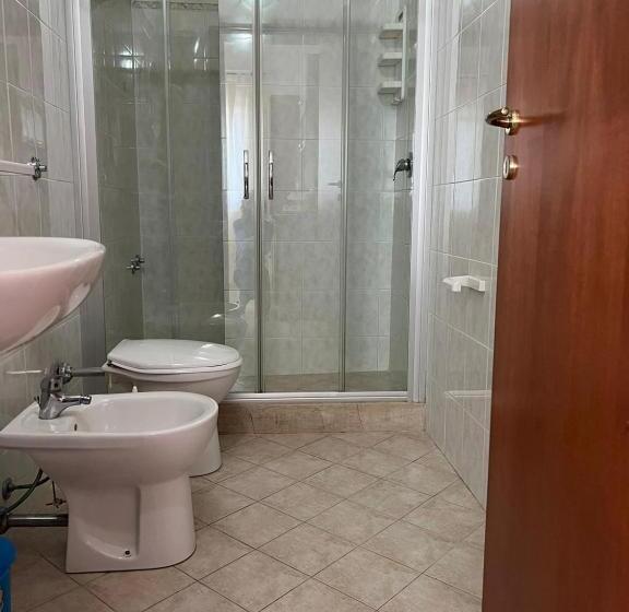 استودیوی استاندارد, Residence Paradise