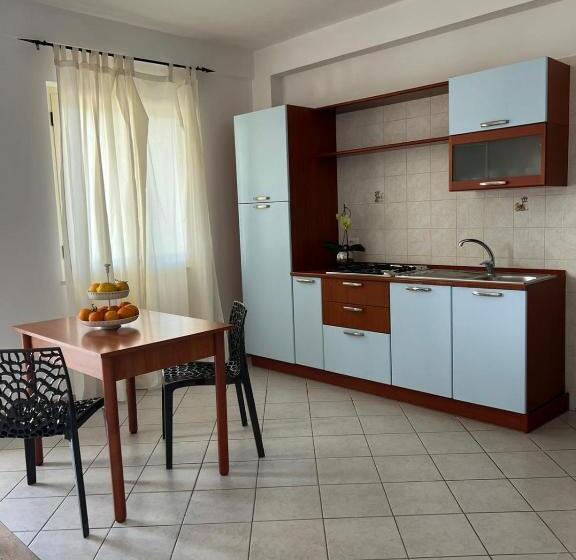 استودیوی استاندارد, Residence Paradise