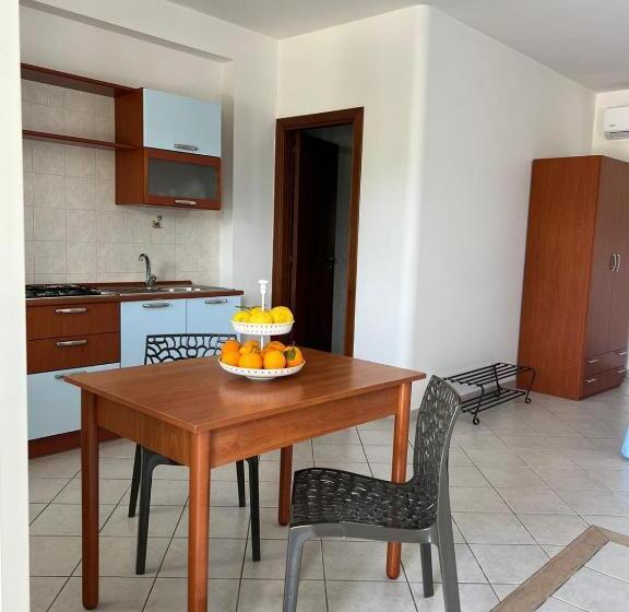 استودیوی استاندارد, Residence Paradise