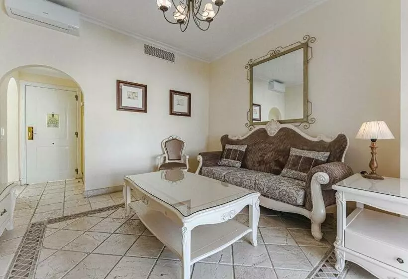 سوییت, Flamingo Suites Boutique