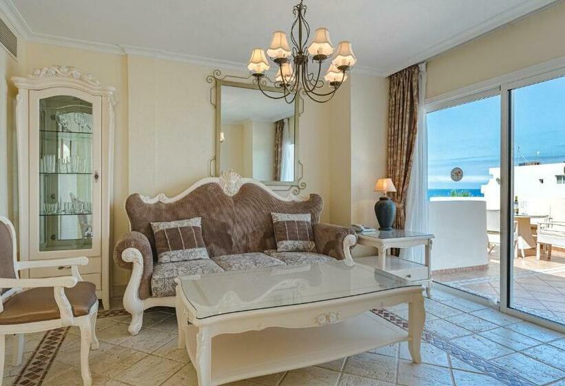 Люкс 2 Спальни, Flamingo Suites Boutique