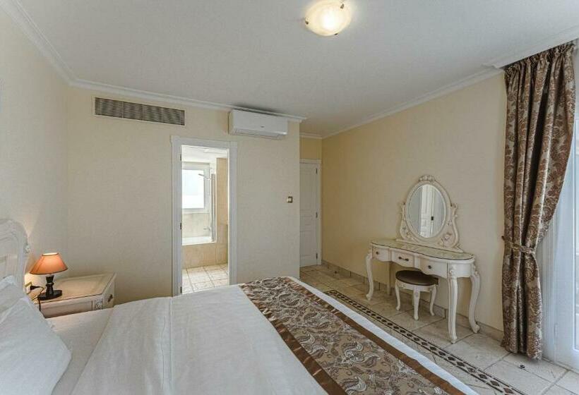 Люкс 2 Спальни, Flamingo Suites Boutique