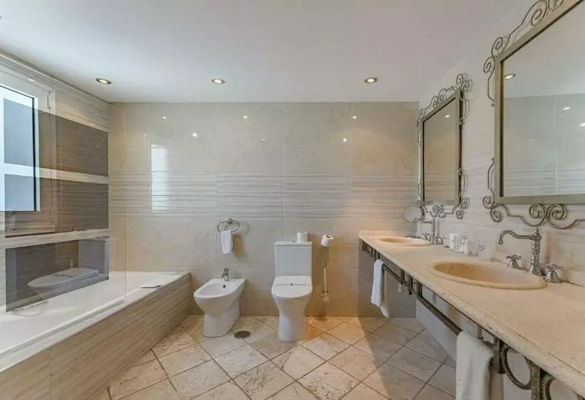 سوئیت رویال, Flamingo Suites Boutique