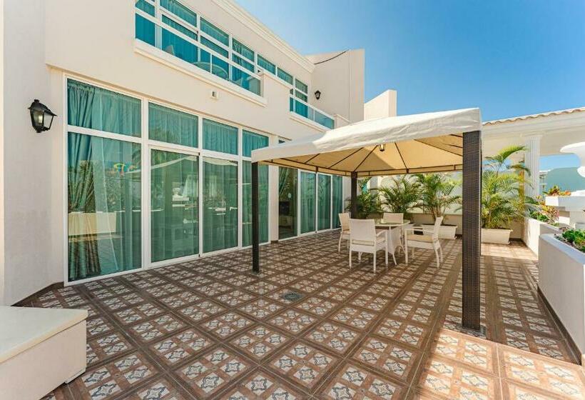 Королевский Люкс, Flamingo Suites Boutique