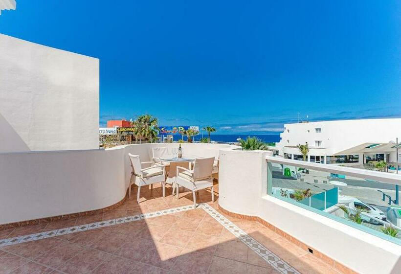 Люкс Семейный 2 Спальни, Flamingo Suites Boutique