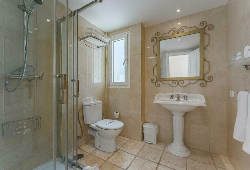 Люкс Семейный 2 Спальни, Flamingo Suites Boutique