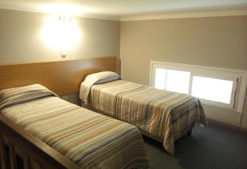 스탠다드 스튜디오, Grand Hotel Santa Teresita