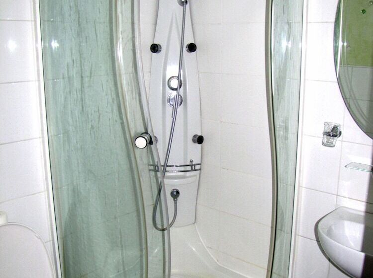 اتاق استاندارد, Bella Donna