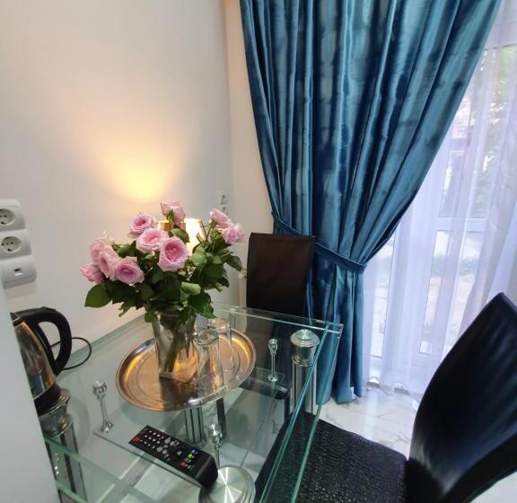 اتاق سوپریور, Bella Donna