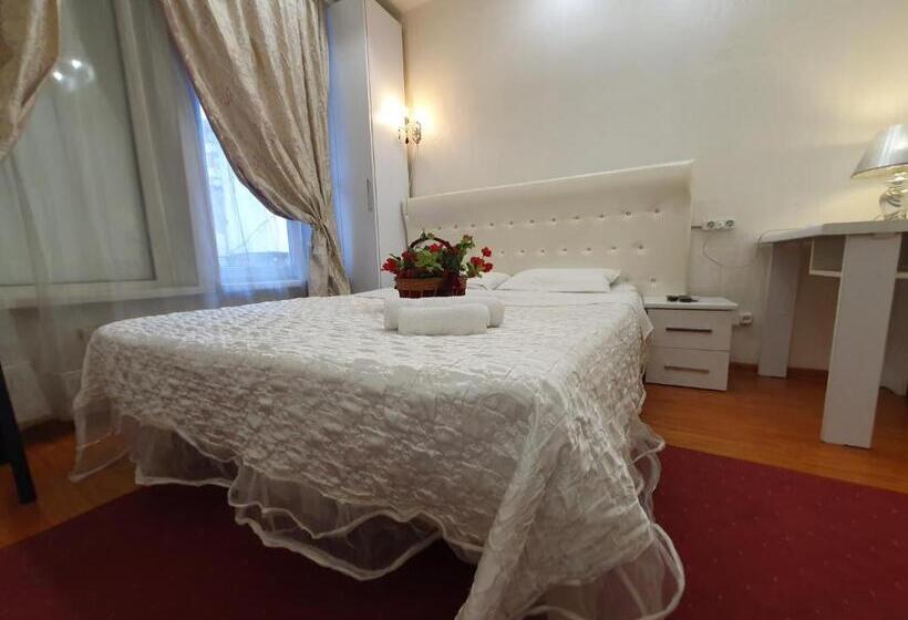 اتاق عادی, Bella Donna