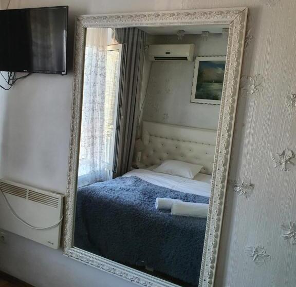 اتاق کلاسیک چهارنفره, Bella Donna