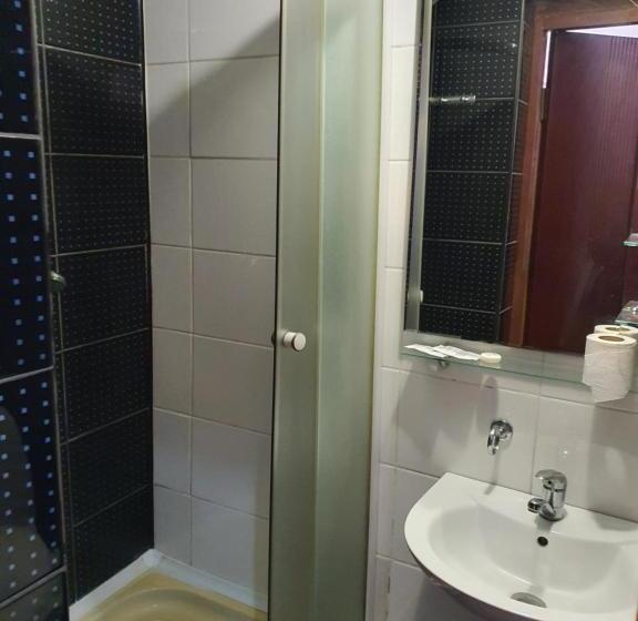 اتاق کلاسیک چهارنفره, Bella Donna