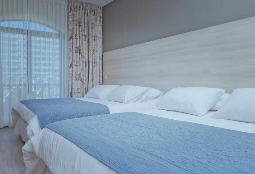 غرفة تنفيذية, Y Cabañas Campanario