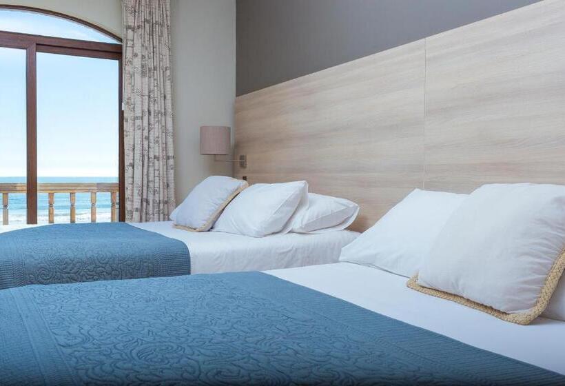 غرفة سوبيريور مطلّة علي البحر, Y Cabañas Campanario