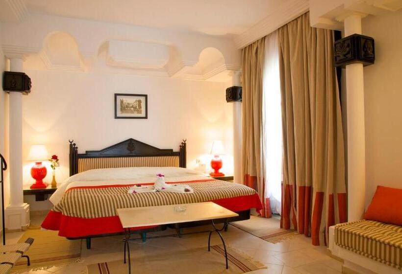 بنجلو قياسى, Cesar Thalasso