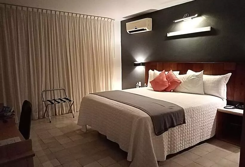 Superior-huone, Clarum 101