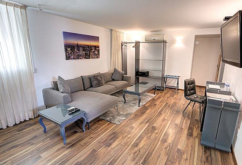 豪华房间, Clarum 101