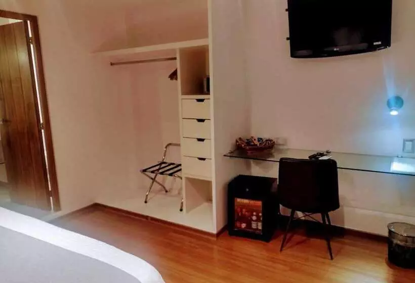 Superior-huone, Clarum 101