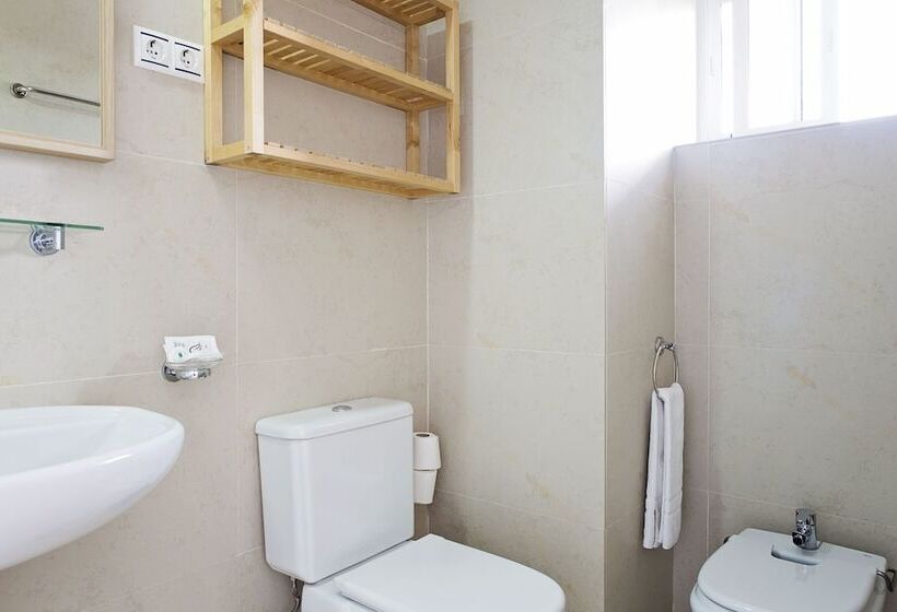 Quarto Estandar com Sacada, Eliseos