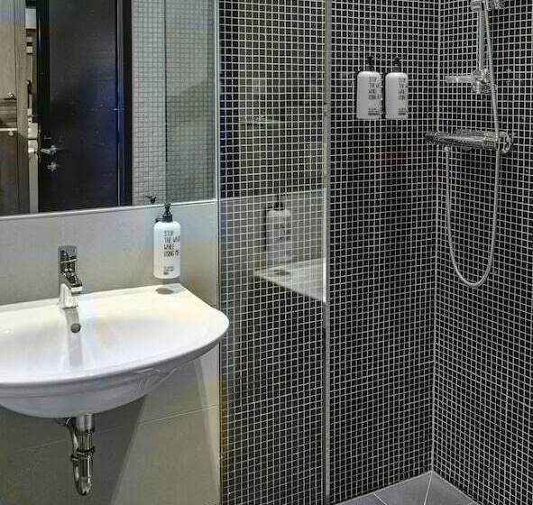 اتاق استاندارد, George Vienna