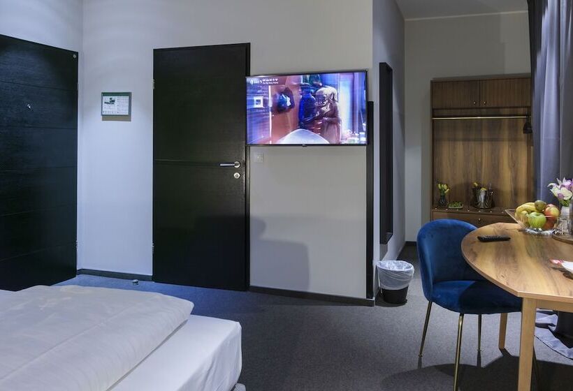 اتاق استاندارد, George Vienna