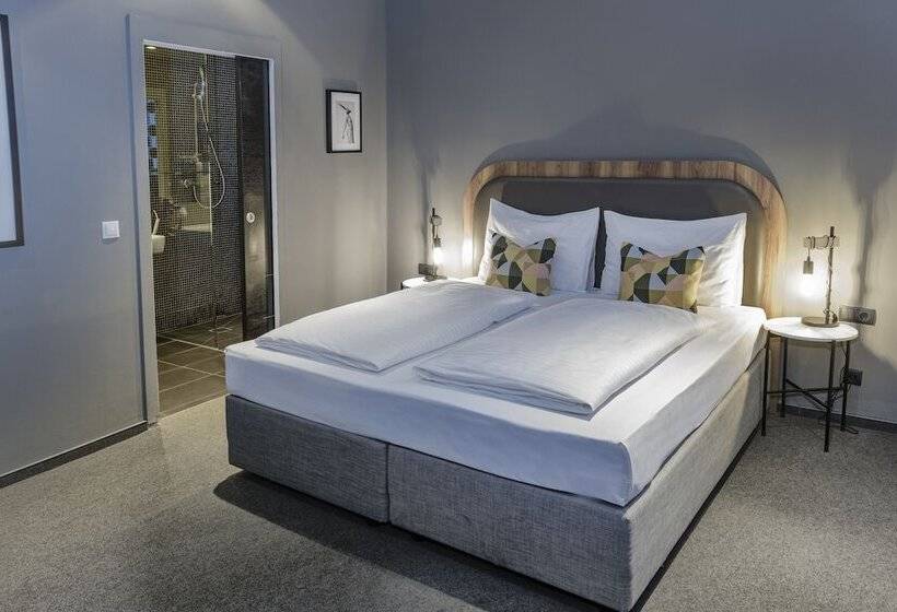 اتاق استاندارد, George Vienna