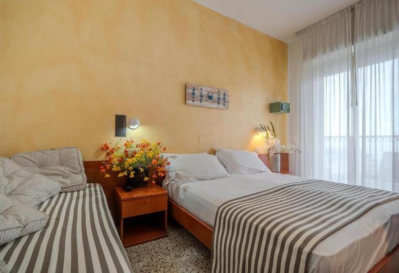 스탠다드 트리플 룸, Mia