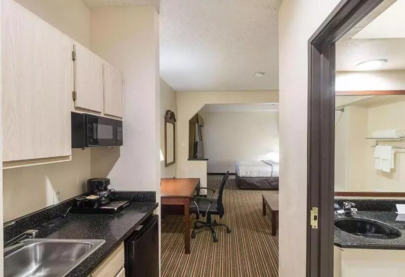 身障者適用スイートルーム, Quality Inn & Suites West Chase