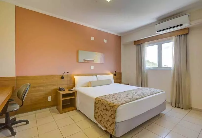Superior-huone, Quality Hotel Jundiaí