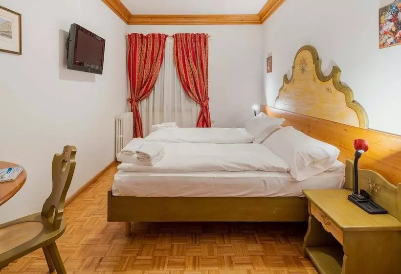 اتاق استاندارد یک نفره, Royal Hotel Cortina