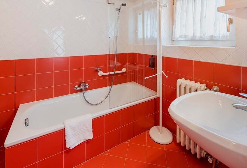 Номер Стандарт Трехместный, Royal Hotel Cortina