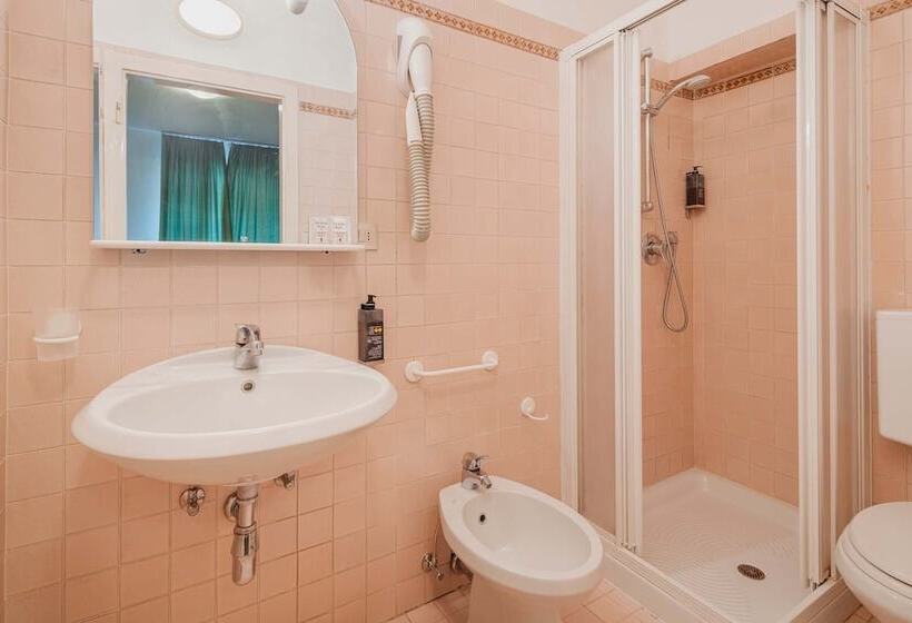 标准间, Royal Hotel Cortina